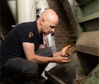 windmolen van de fam. coolen in wintelre 3